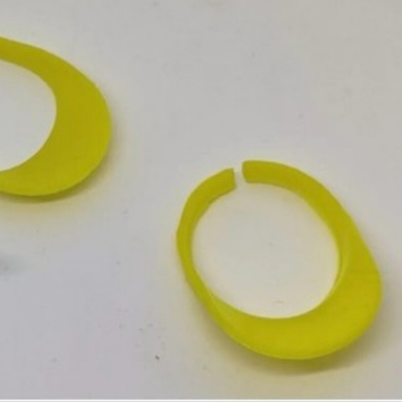 Vintage Barbie 1980s Mattell Doll Visors Hats Lot of 2 Accessory Yellow Visor - Picture 2 of 2